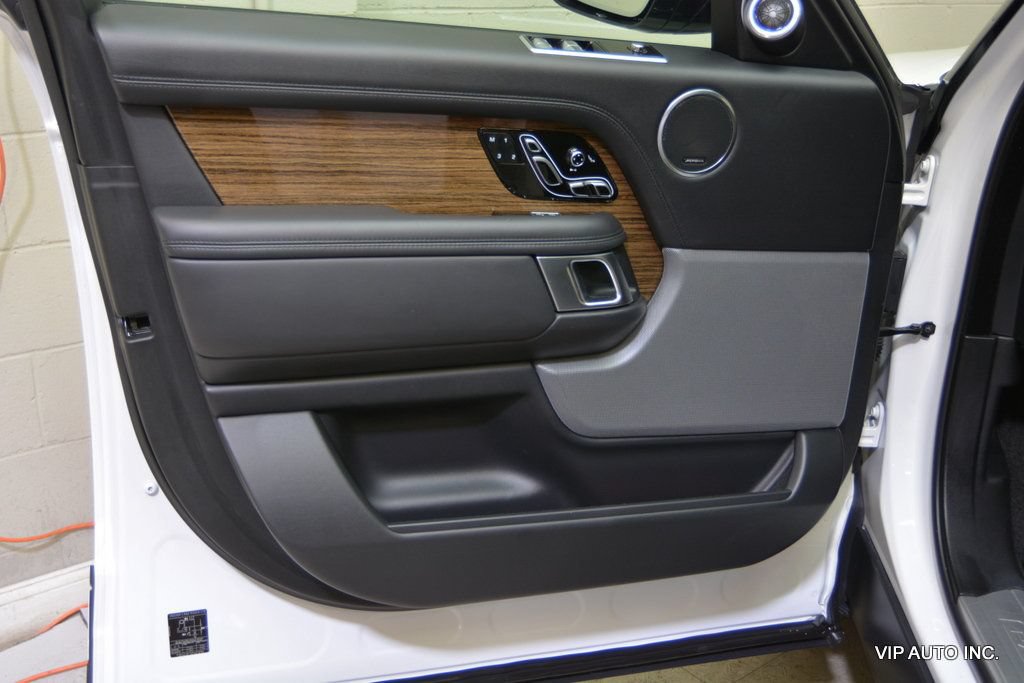 Used 2018 Land Rover Range Rover HSE AWD/4WD image 7