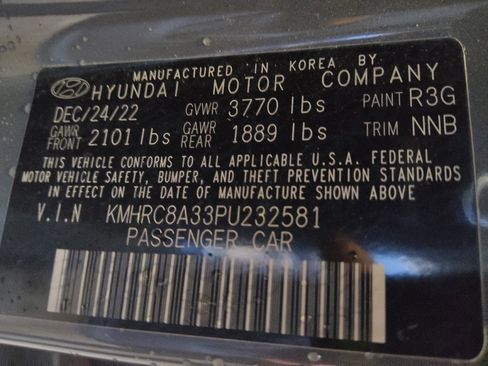 Used 2023 Hyundai Venue SEL w/ Cargo Package FWD image 33