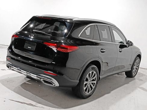 Used 2023 Mercedes-Benz GLC 300 4MATIC w/ Exclusive Trim Package image 6