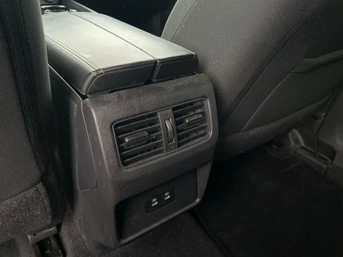 Used 2025 Nissan Rogue SV image 26