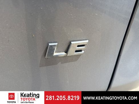 Used 2019 Toyota RAV4 LE image 10