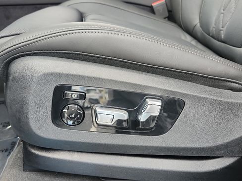 Used 2026 BMW X5 M60i AWD/4WD image 35