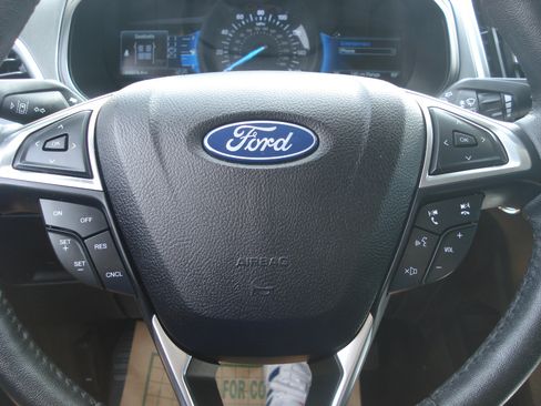 Used 2022 Ford Edge SEL w/ Cargo Accessory Package image 25