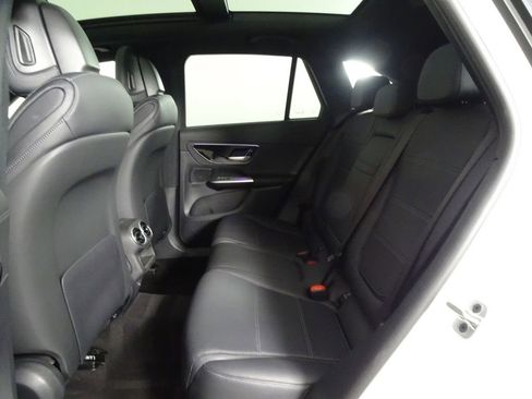 Used 2024 Mercedes-Benz GLC 300 image 13