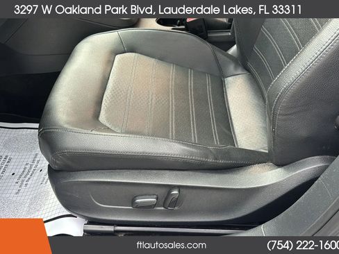Used 2014 Volkswagen Jetta SEL FWD image 12