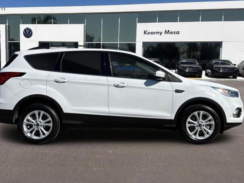 Used 2019 Ford Escape SEL image 3