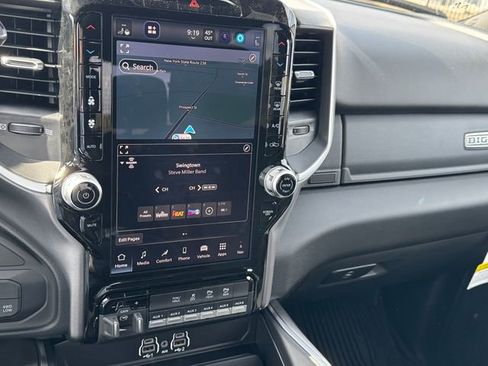 New 2026 RAM 2500 Big Horn AWD/4WD image 17