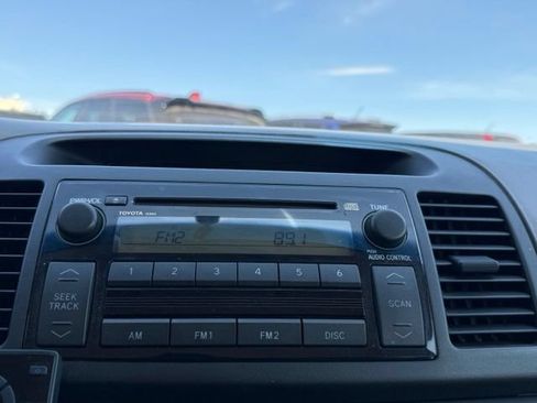 Used 2005 Toyota Camry LE FWD image 18
