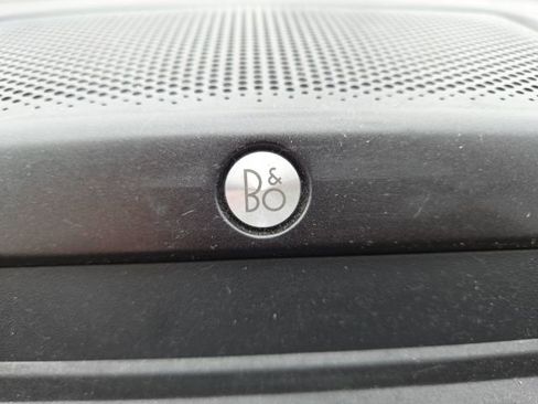 Used 2019 Ford F150 Lariat w/ Equipment Group 502A Luxury image 11