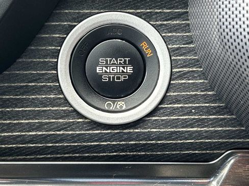 Used 2021 RAM 1500 Limited AWD/4WD image 22