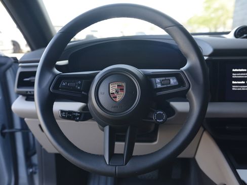 Certified 2025 Porsche Macan 4 Electric image 16