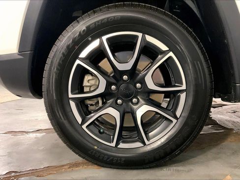 Used 2024 Jeep Compass Trailhawk image 9