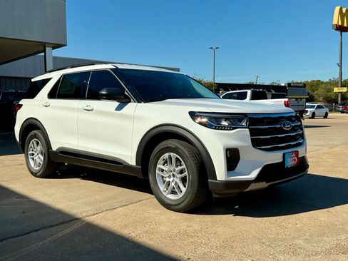 New 2026 Ford Explorer Active w/ Active Comfort Package image 30