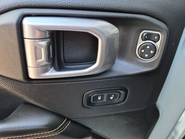 Used 2024 Jeep Wrangler Unlimited Sahara AWD/4WD image 28
