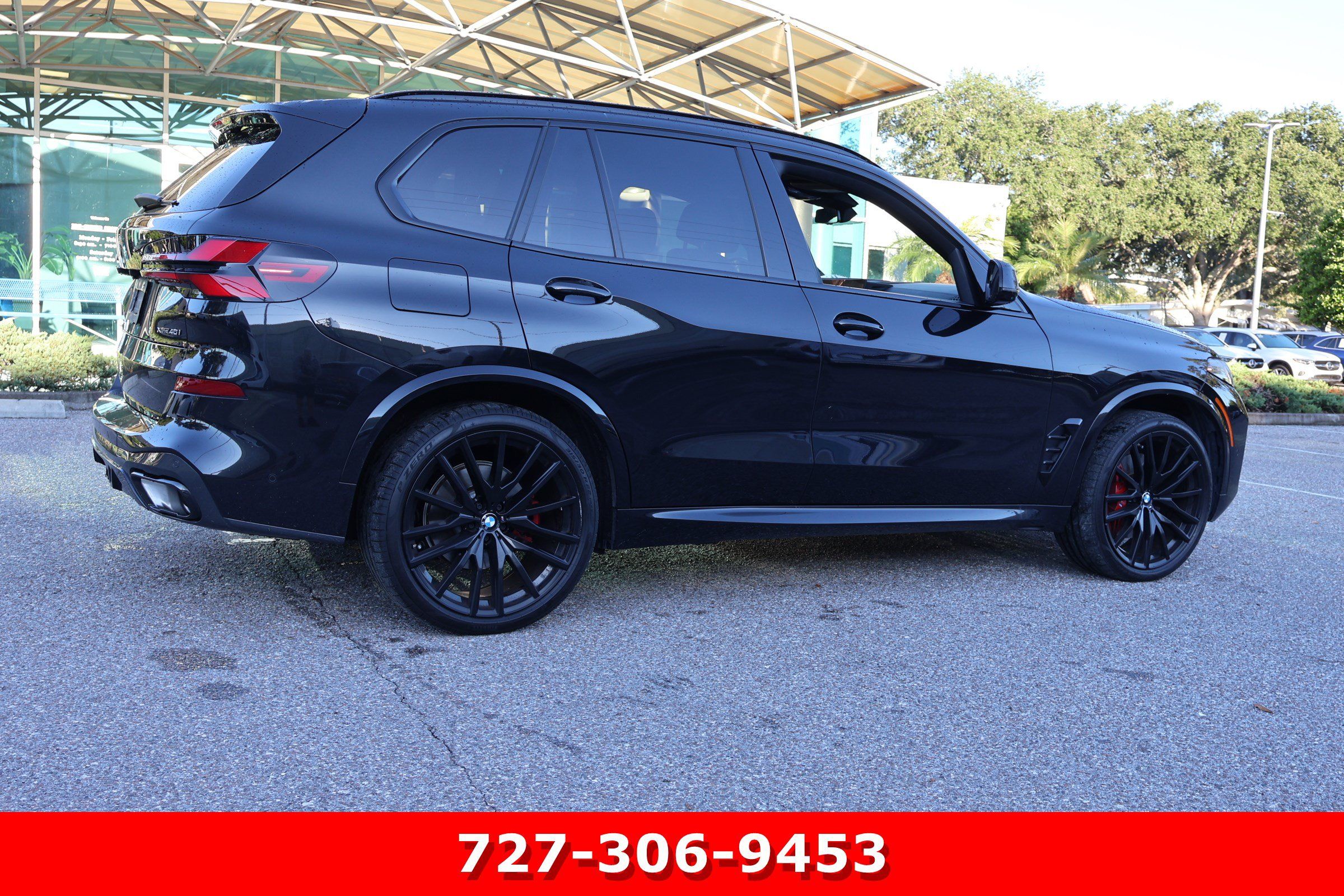 Used 2024 BMW X5 xDrive40i w/ M Sport Package AWD/4WD image 10