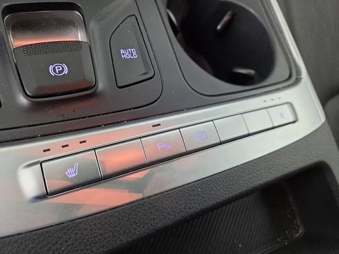 Certified 2025 Kia Carnival FWD image 26