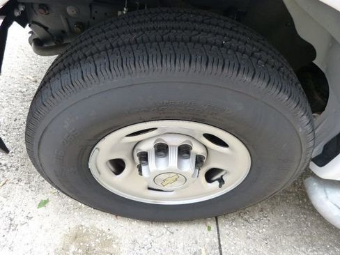 Used 2024 Chevrolet Express 2500 w/ Driver Convenience Package image 37