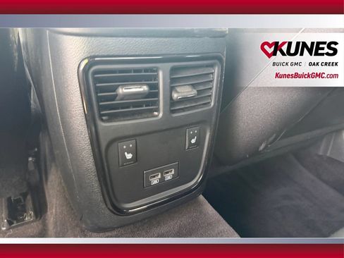 Used 2017 Dodge Charger R/T RWD image 34