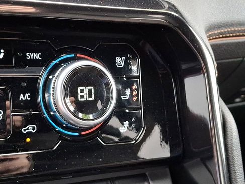 Used 2023 GMC Sierra 1500 AT4 image 24