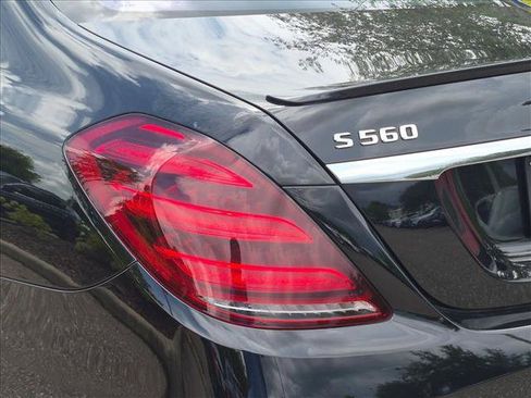 Used 2020 Mercedes-Benz S 560 Sedan image 9