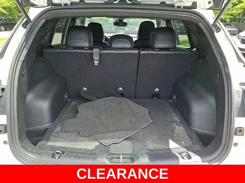Used 2023 Jeep Compass Latitude AWD/4WD image 28