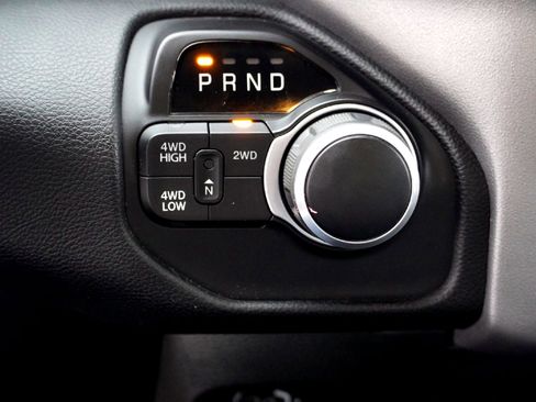 Used 2024 RAM 2500 Big Horn w/ Bed Utility Group image 17