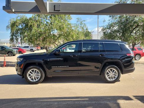 Used 2025 Jeep Grand Cherokee L Laredo AWD/4WD image 5