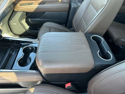 Used 2025 Chevrolet Tahoe High Country w/ Sun And Tow Package AWD/4WD image 28