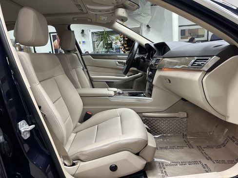 Used 2014 Mercedes-Benz E 350 4MATIC Sedan image 17