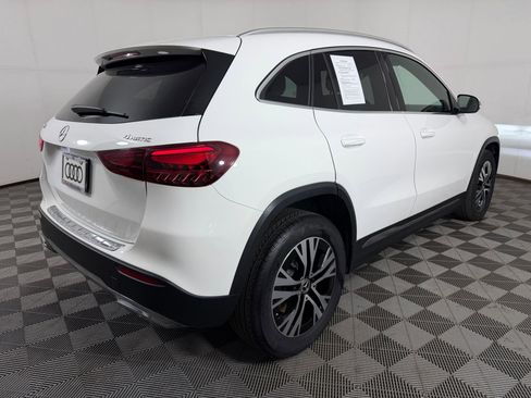 Used 2025 Mercedes-Benz GLA 250 4MATIC image 9