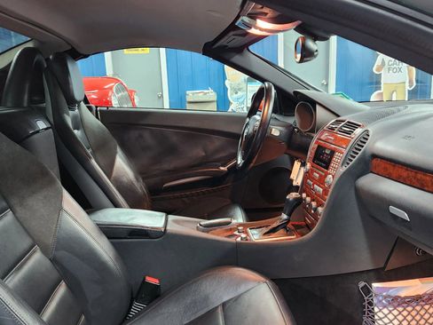 Used 2005 Mercedes-Benz SLK 55 AMG image 15