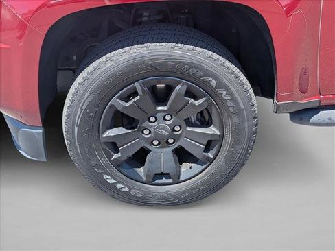 Used 2018 Chevrolet Colorado LT w/ LT Convenience Package AWD/4WD image 15