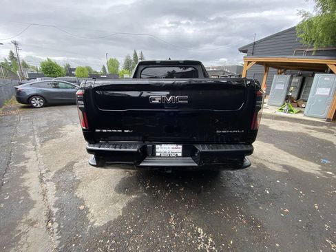 Used 2025 GMC Sierra EV Denali AWD/4WD image 5