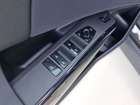 Used 2026 BMW X3 xDrive30 w/ Premium Package image 10