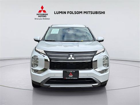 Used 2025 Mitsubishi Outlander SE FWD image 8