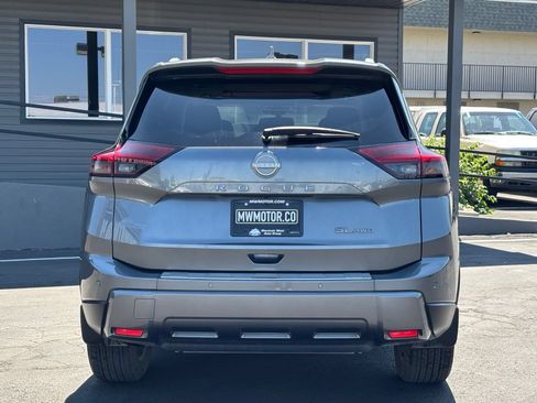 Used 2024 Nissan Rogue SL w/ SL Premium Package AWD/4WD image 9