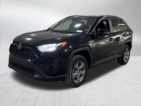 Used 2025 Toyota RAV4 XLE AWD/4WD image 3