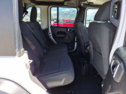 Used 2024 Jeep Wrangler Unlimited Sport AWD/4WD image 28