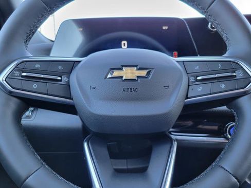 New 2026 Chevrolet Equinox LT w/ Convenience Package II AWD/4WD image 10