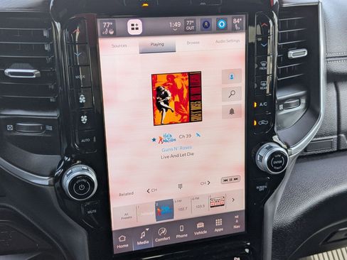 Used 2025 RAM 2500 Laramie w/ Night Edition image 22