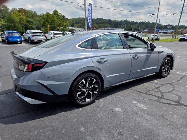 Used 2025 Hyundai Sonata SEL FWD image 8