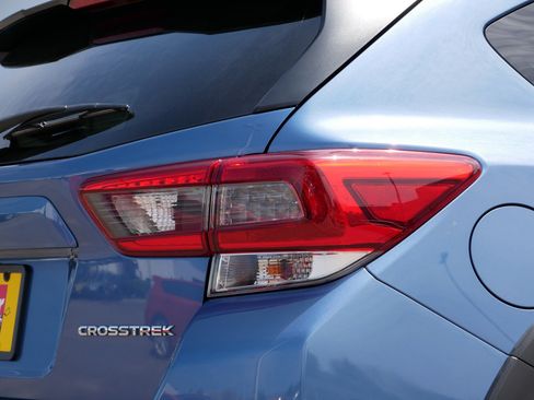Used 2023 Subaru Crosstrek 2.0i AWD/4WD image 17