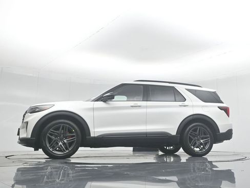 New 2026 Ford Explorer ST w/ Sun And Sound Package image 53