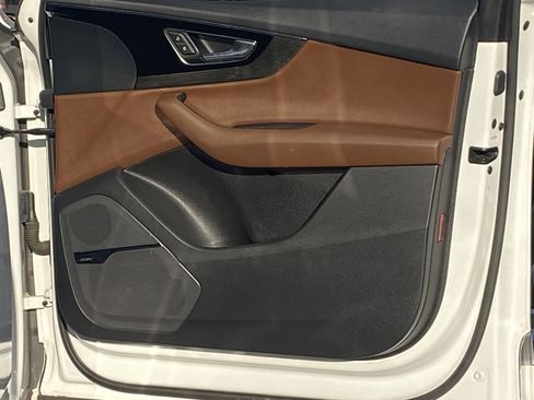 Used 2018 Audi Q7 3.0T Premium Plus w/ Premium Plus Package image 16