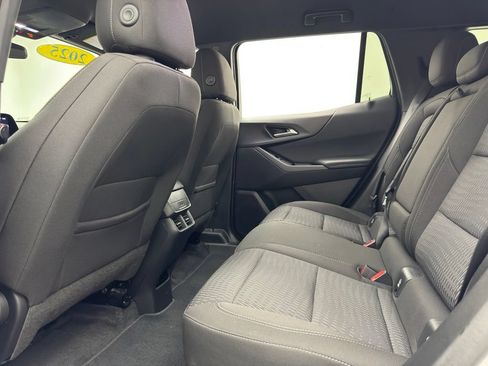 Used 2025 Chevrolet Equinox LT FWD image 38
