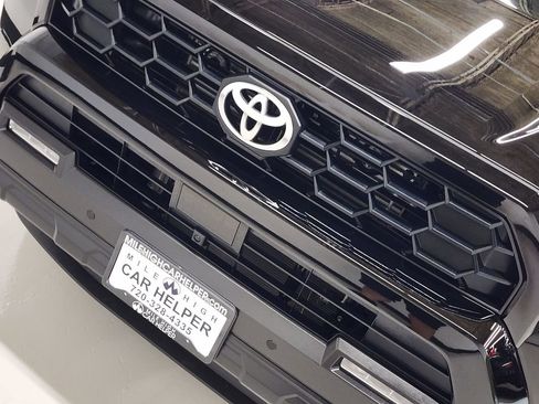 Used 2025 Toyota 4Runner 4WD image 41