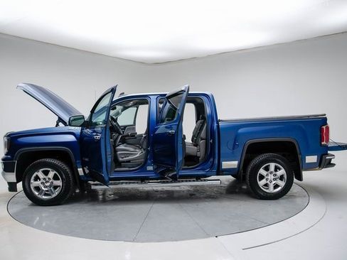 Used 2017 GMC Sierra 1500 SLT w/ Suspension Package, Off-Road image 18