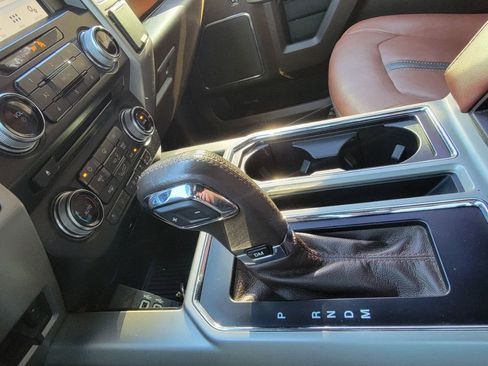 Used 2018 Ford F150 King Ranch image 19