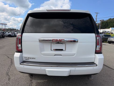 Used 2016 GMC Yukon Denali w/ Open Road Package AWD/4WD image 5