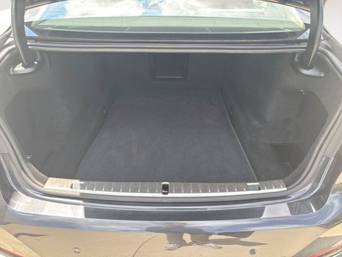 Used 2022 BMW 750Li xDrive AWD/4WD image 16